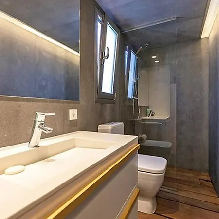 Alc - Stylish With Fantastic Terrace, Old Town Apartament